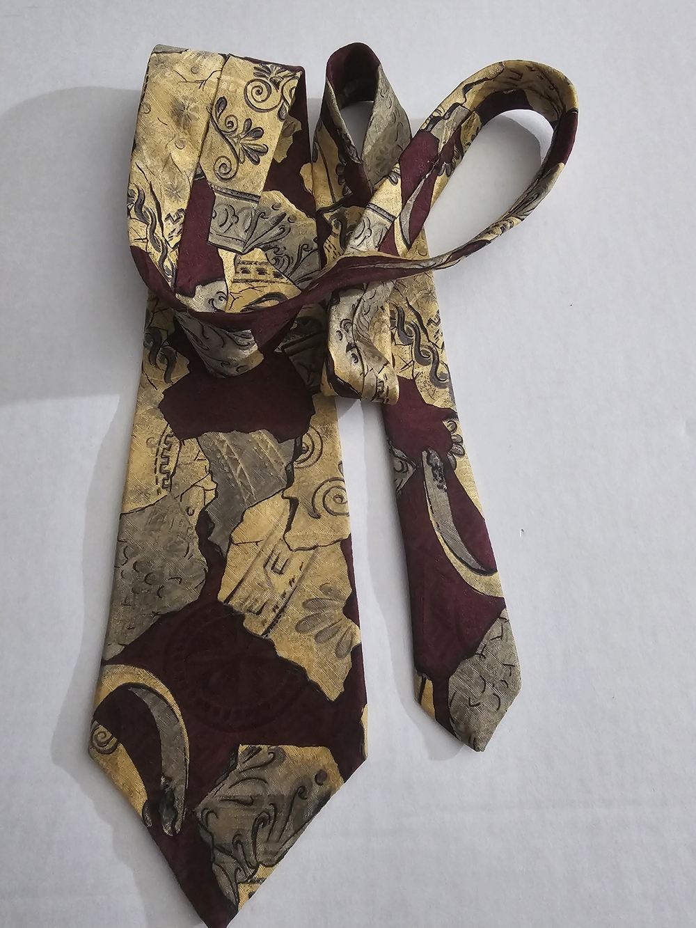 Men's Burgundy and Gold Patterned Tie